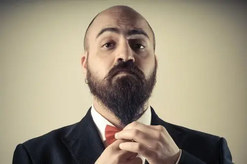 kaal met baard look wall